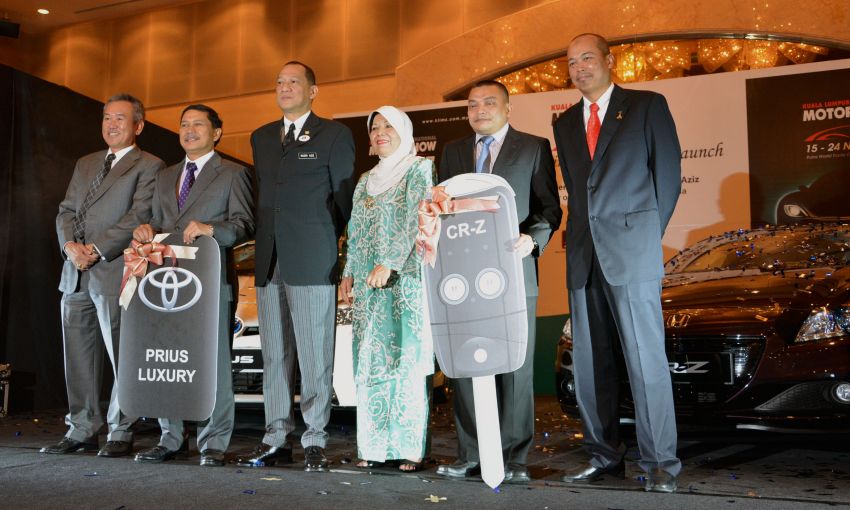 KLIMS13 – A&P campaign kicks off, Toyota Prius Luxury and Honda CR-Z announced as grand prizes 201172