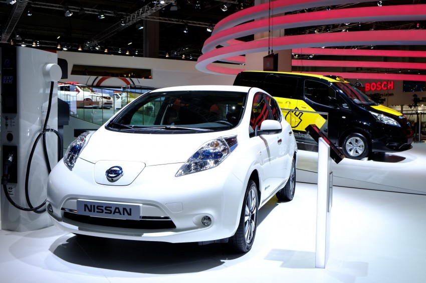 Barcelona to use Nissan e-NV200 electric taxi cabs 198391