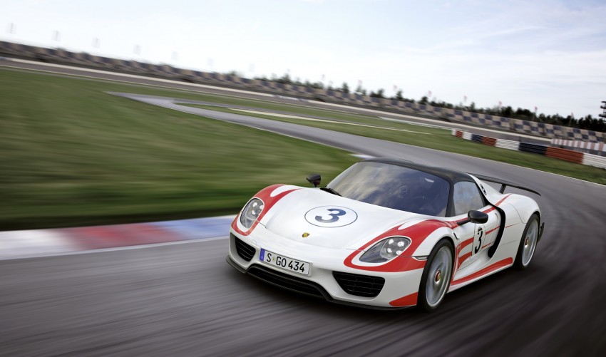 Porsche 918 Spyder in full production trim unveiled 197670