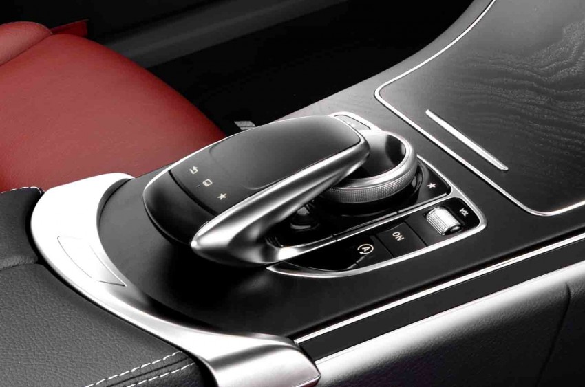W205 Mercedes C-Class interior and details revealed 205652