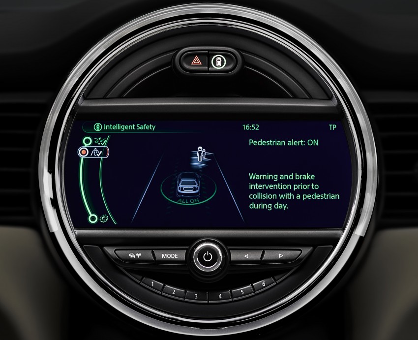 F56 MINI to feature new driver assist systems 204158