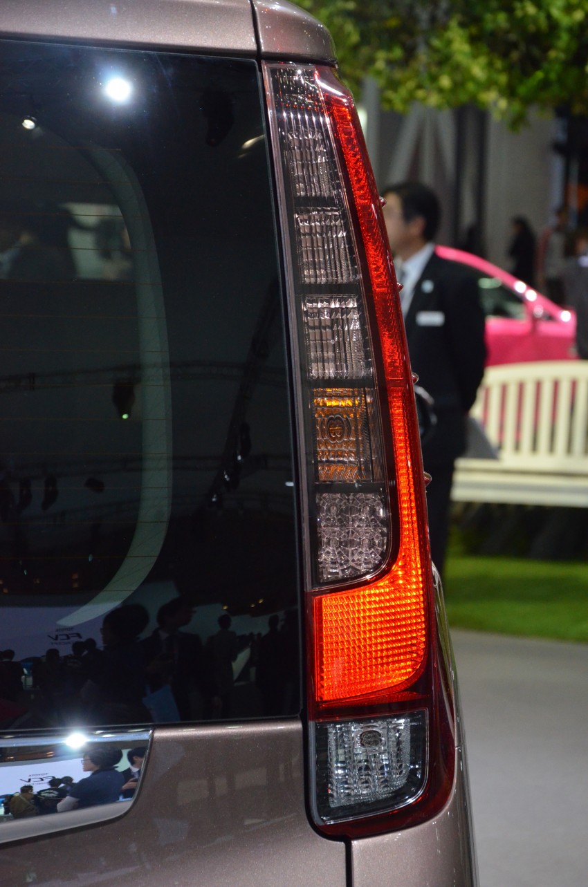 2014 Toyota Noah and Voxy previewed at Tokyo 2013 213033