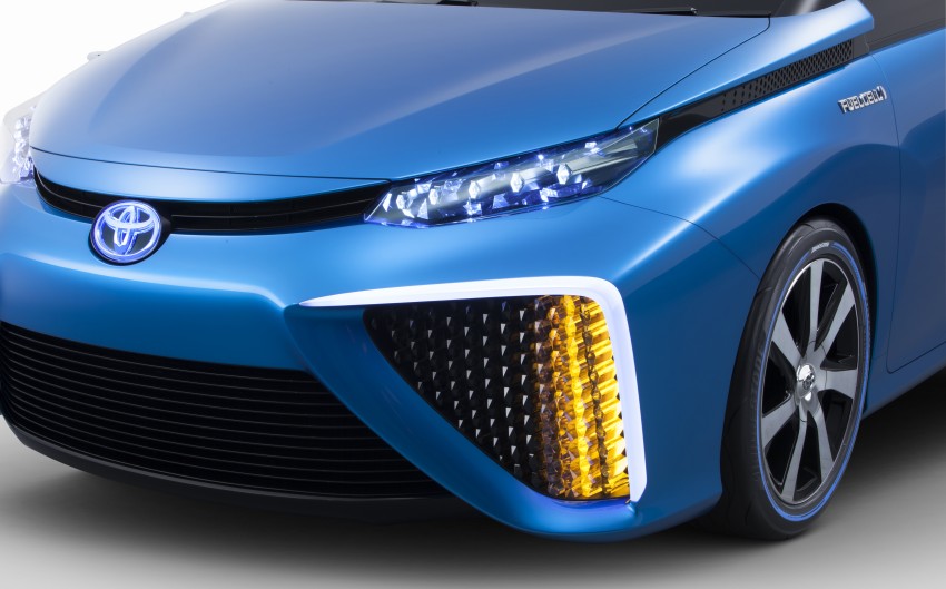 Tokyo 2013: Toyota FCV Concept – arrives in 2015 212391