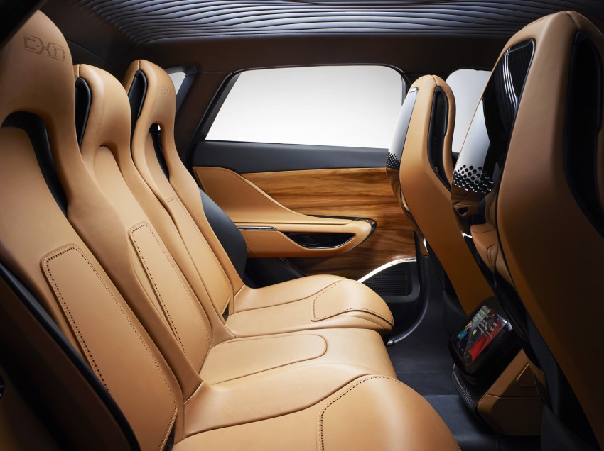 Jaguar C-X17 Concept updated with 5 seater interior 213176