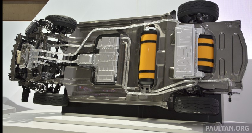 Tokyo 2013: Toyota FCV Concept – arrives in 2015 212136