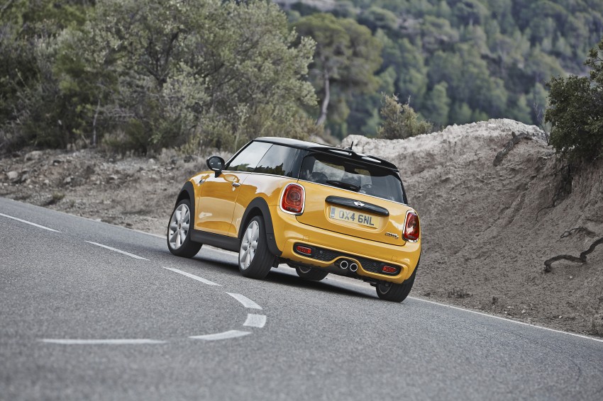 Third-gen F56 MINI hatch unveiled: all turbo line-up 211438