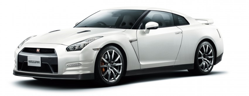 2014 Nissan GT-R facelift unveiled in Tokyo with updated suspension and looks 212238