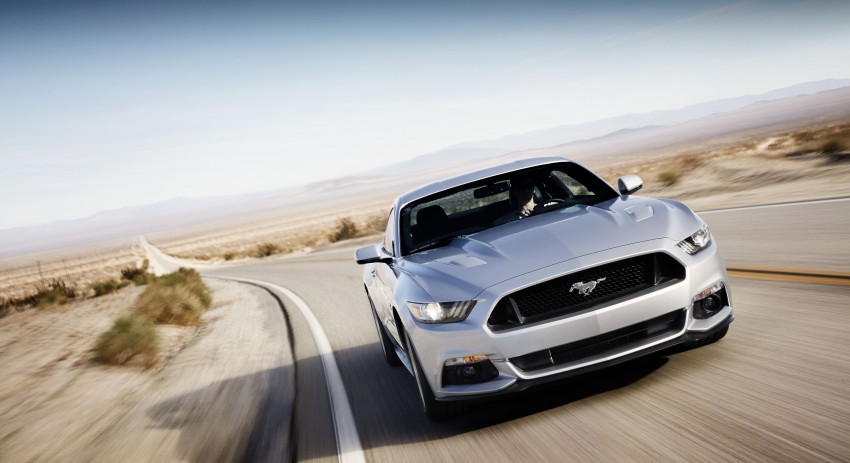 MEGA GALLERY: Ford Mustang coupe and convertible 216304