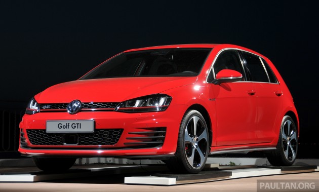 2013-Top-5-Volkswagen-Golf-GTI-01