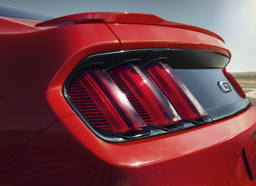 2015 Ford Mustang: first details and photos 215656