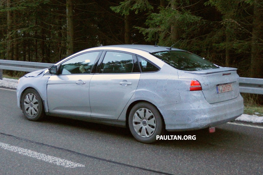 Ford Focus facelift sighted again – first look at interior 218199