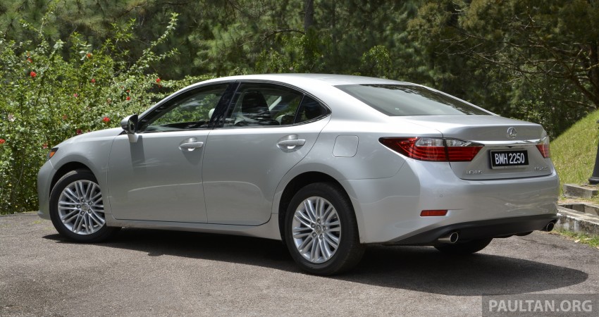 DRIVEN: 2013 Lexus ES 250 and 300h sampled 219409