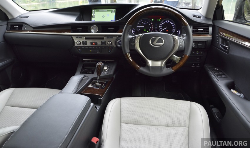 DRIVEN: 2013 Lexus ES 250 and 300h sampled 219440