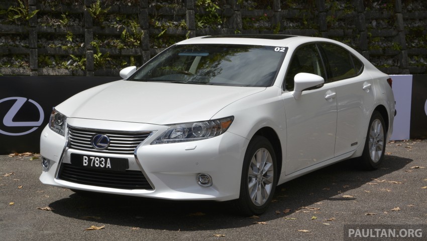 DRIVEN: 2013 Lexus ES 250 and 300h sampled 219445