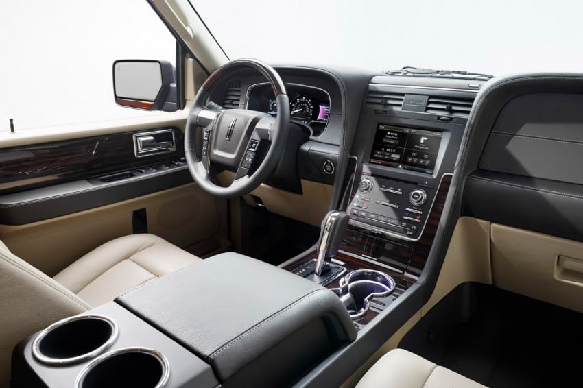2015 Lincoln Navigator unveiled, gets EcoBoost V6 223850