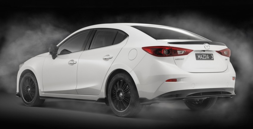 Mazda 3 Kuroi – dressing it up with a black sport pack 225170
