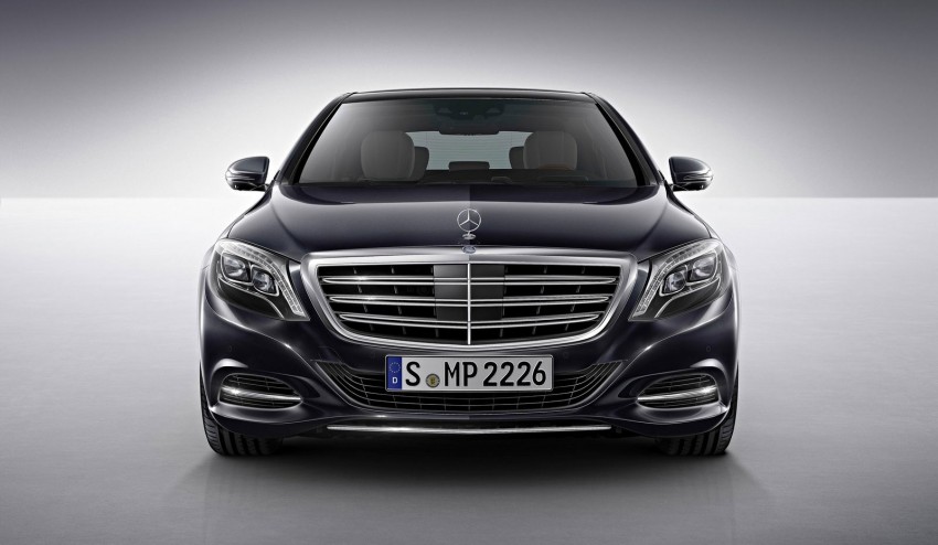 Mercedes-Benz S600 debuts in Detroit – the V12 W222 221773