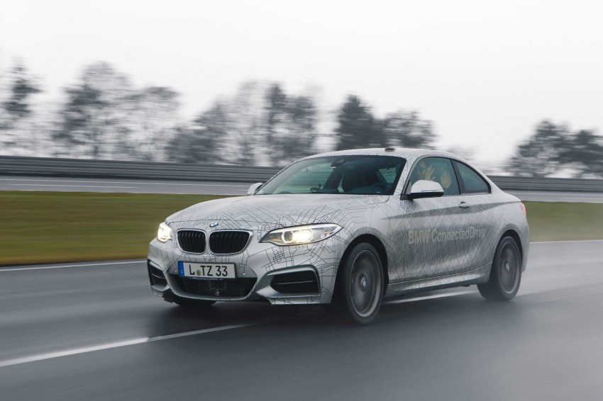 BMW showcases automated BMW M235i at CES Image #221014