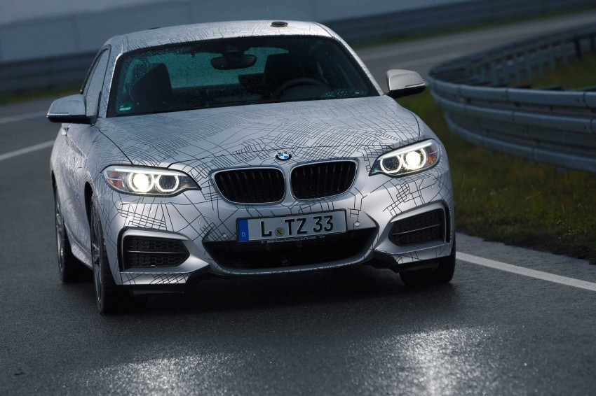 BMW showcases automated BMW M235i at CES 221015