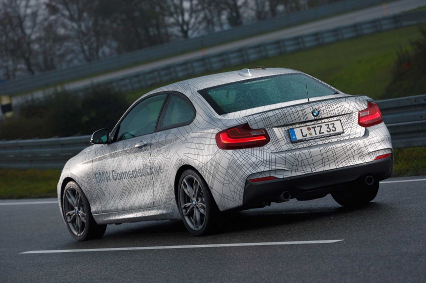 BMW showcases automated BMW M235i at CES Image #221022