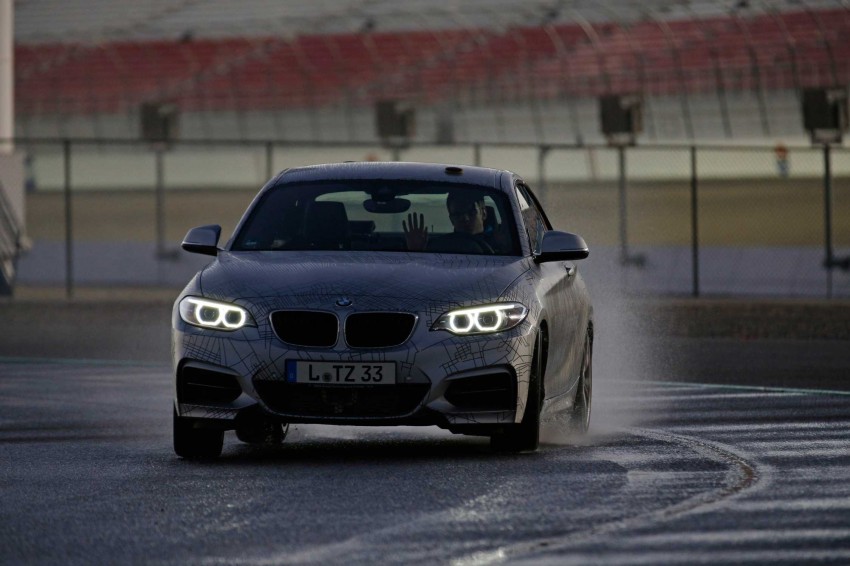 BMW showcases automated BMW M235i at CES Image #220992