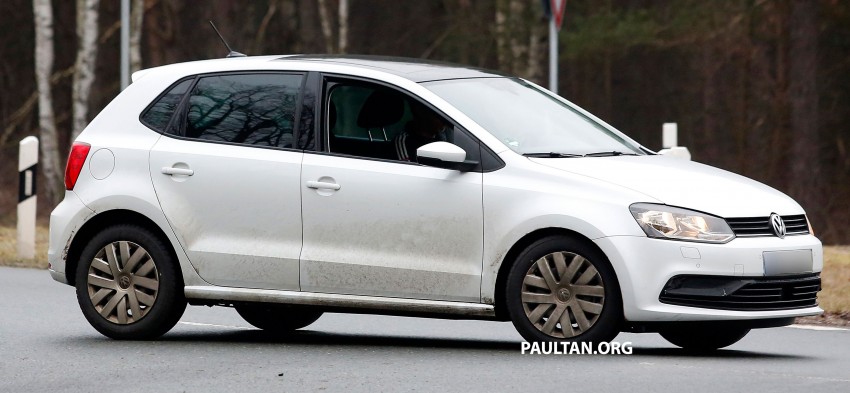 SPYSHOTS: Volkswagen Polo facelift goes upmarket? 224247
