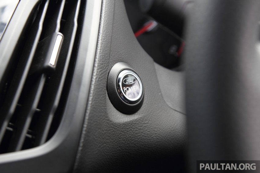 DRIVEN: Ford Focus ST vs Renault Megane RS 265 Image #224690