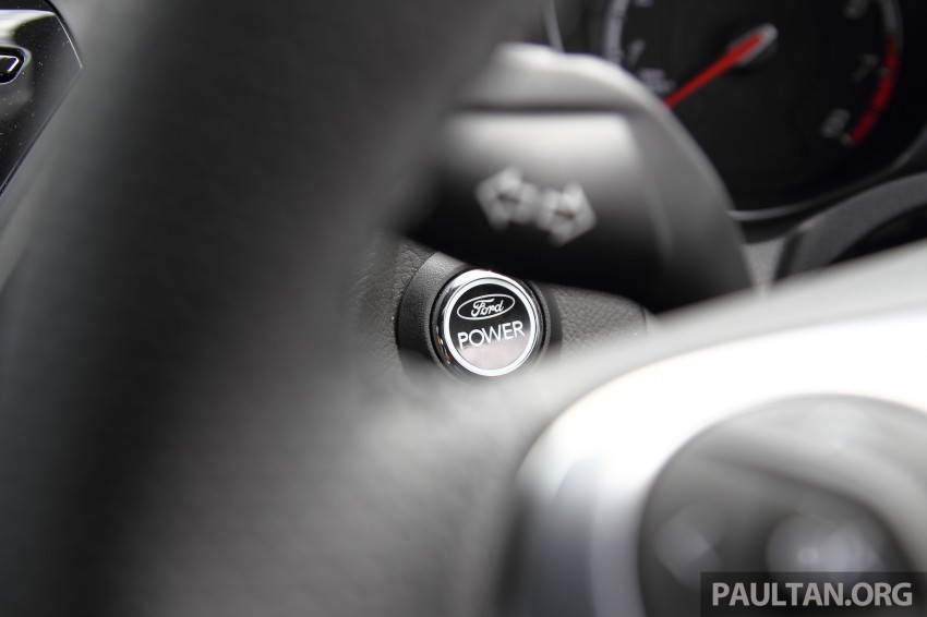 DRIVEN: Ford Focus ST vs Renault Megane RS 265 Image #224689
