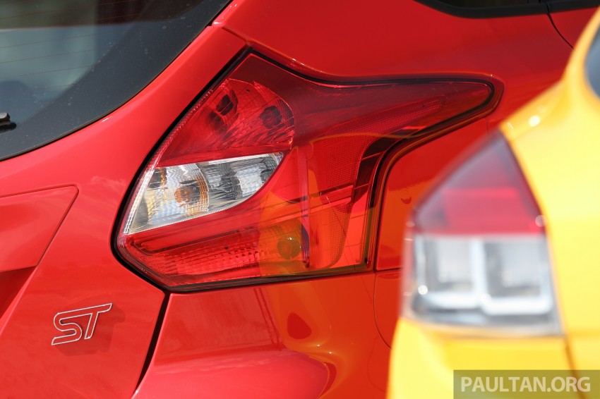 DRIVEN: Ford Focus ST vs Renault Megane RS 265 Image #224669