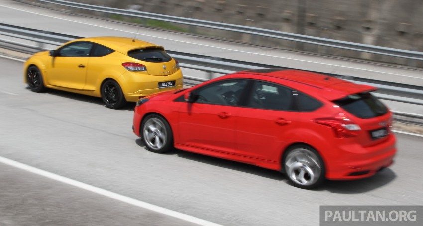 DRIVEN: Ford Focus ST vs Renault Megane RS 265 Image #224653
