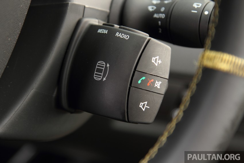 DRIVEN: Ford Focus ST vs Renault Megane RS 265 Image #224753