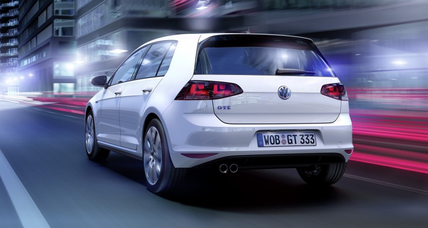 Volkswagen Golf GTE – a plug-in hybrid hot hatch 230016