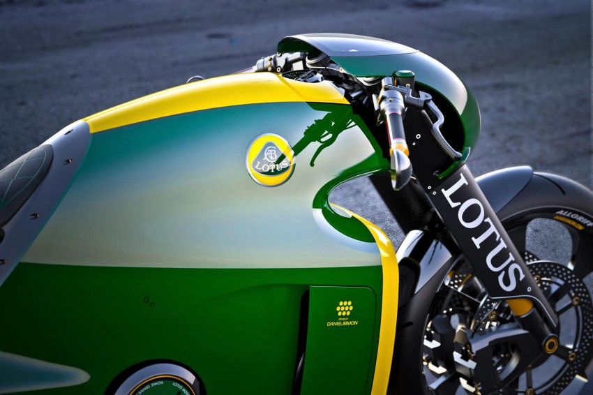 Lotus C-01 motorcycle debuts with 200 hp 1.2L V-twin 230399