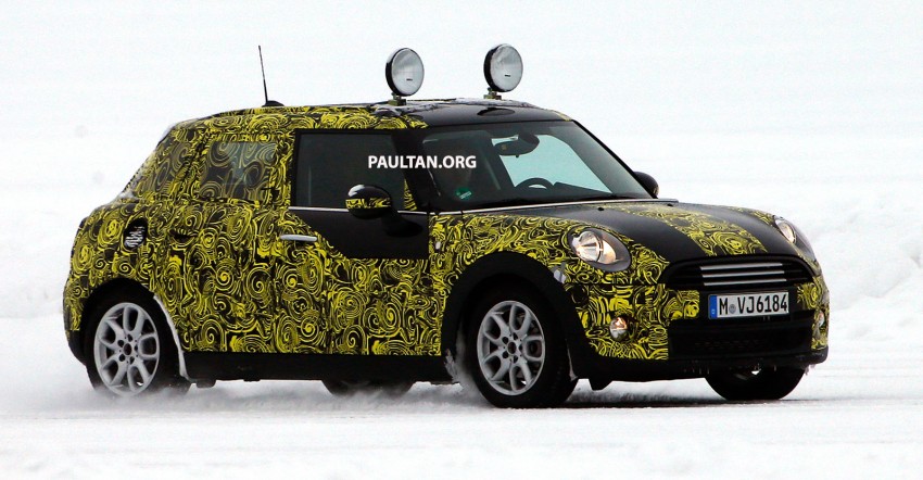 SPYSHOTS: Third-gen MINI, five-door hatchback spied 229174