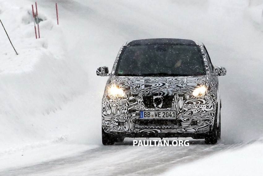 SPYSHOTS: smart fortwo – next-gen microcar spied 231225