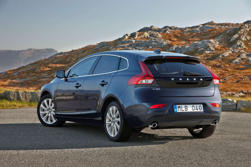 Volvo V40 gets Drive-E engines and eight-speed auto 230732