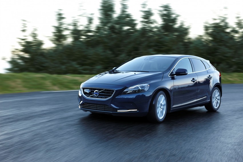 Volvo V40 gets Drive-E engines and eight-speed auto 230733