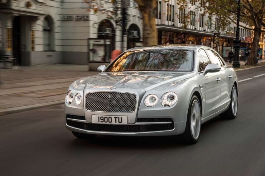 Bentley Flying Spur now available with V8 power 230637