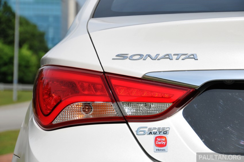 2015 Hyundai Sonata shows its new face in leaked pix 235173