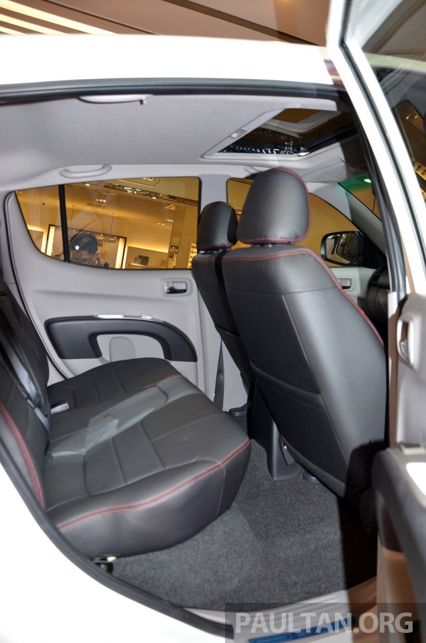 Mitsubishi Triton facelifted for 2014, Pajero Sport grille 233278
