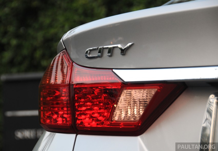 GALLERY: Old and all-new 2014 Honda City compared 232256