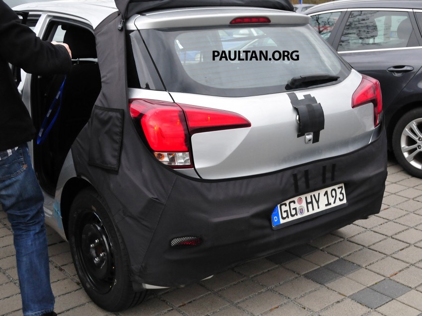 SPIED: Hyundai i20 – undisguised tailgate, interior 237134