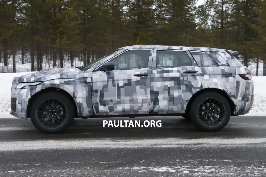 SPYSHOTS: Jaguar SUV mule spotted winter testing 235277