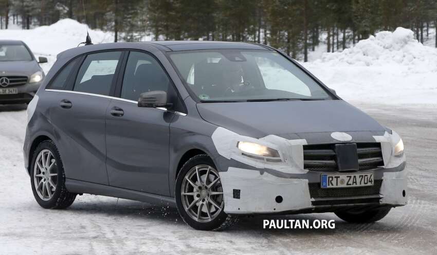 SPIED: Mercedes-Benz B-Class facelift in the snow 235140