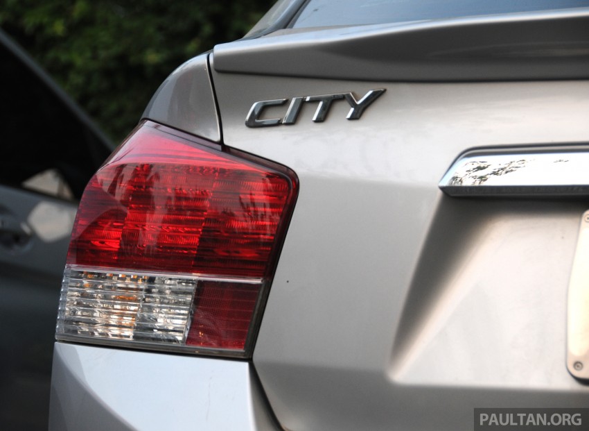 GALLERY: Old and all-new 2014 Honda City compared 232268