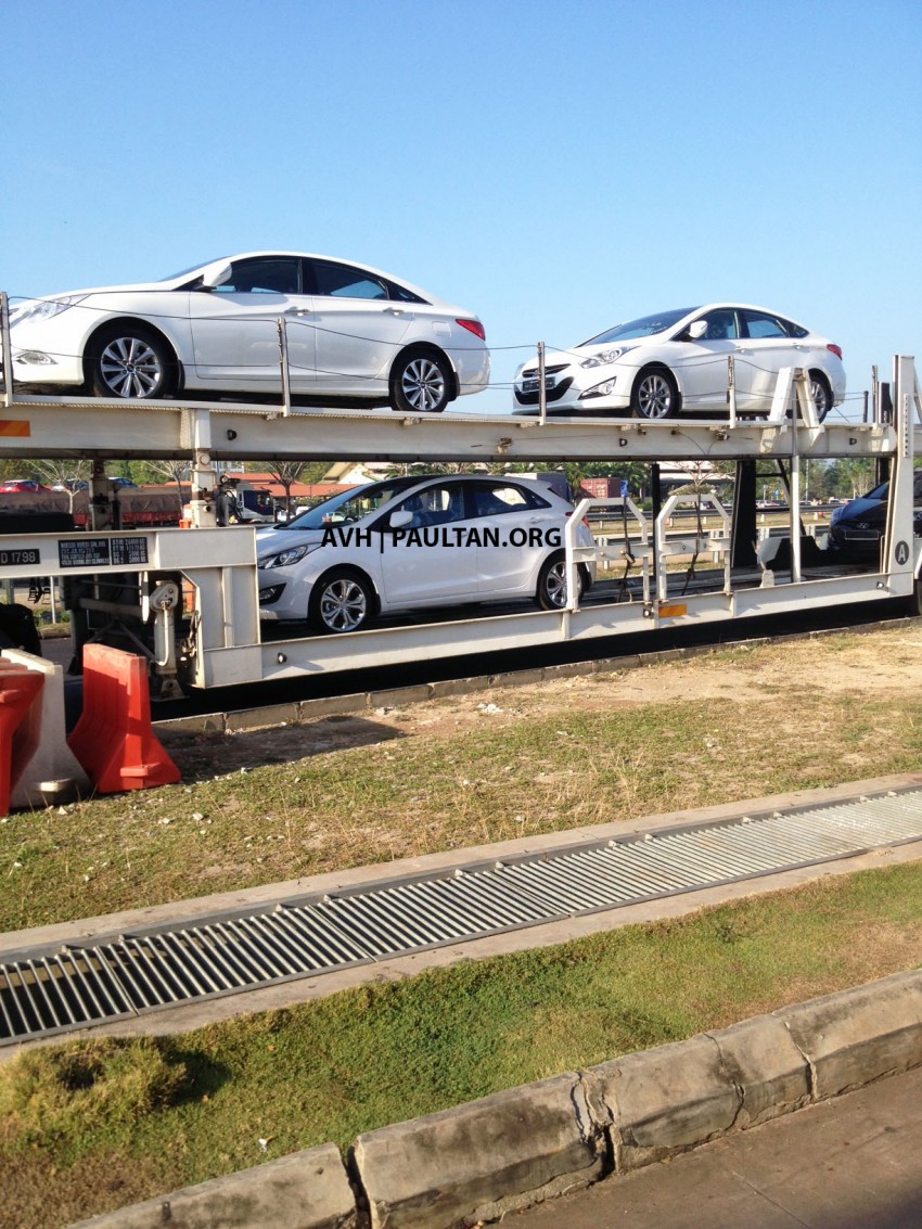 SPIED: Hyundai i30 on trailer, launching soon? 236727