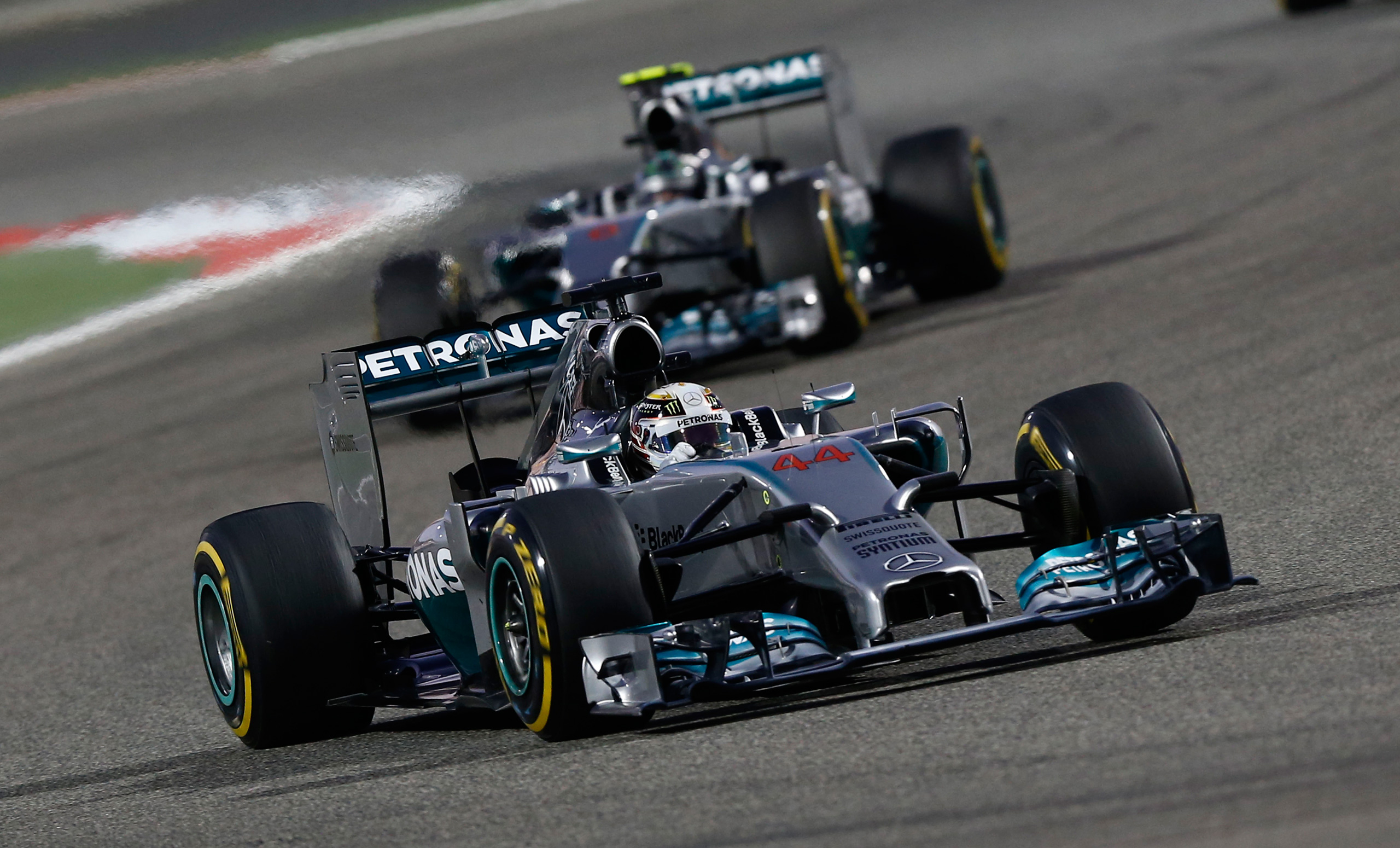 Том ф 1 6. Mercedes w05 f1. Мерседес f1 2014. Formula f1. Мерседес формула 1 2014.