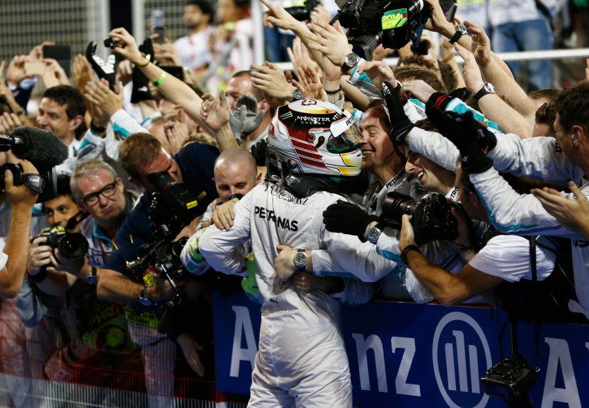 2014 Bahrain GP – Hamilton wins duel in the desert 239579