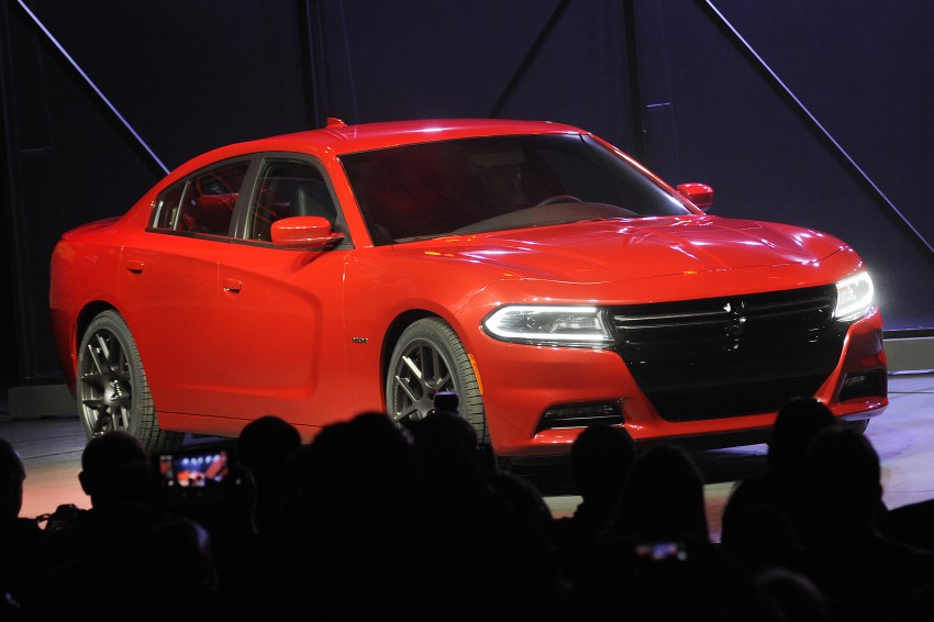2015 Dodge Charger – heavily-revised muscle sedan 244299