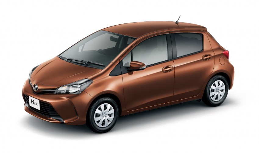 Toyota Yaris and JDM Vitz facelifted to match the Aygo 243314